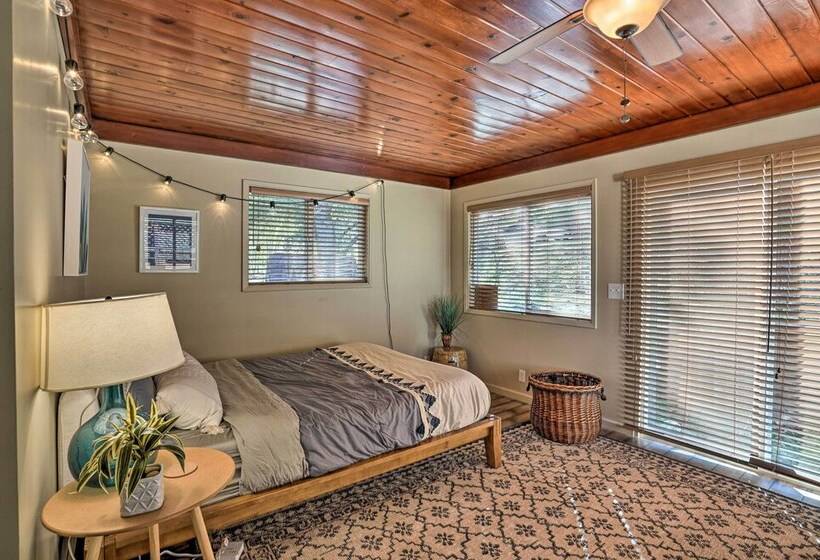 Waterfront Clearlake Retreat W/ Dock & Kayaks