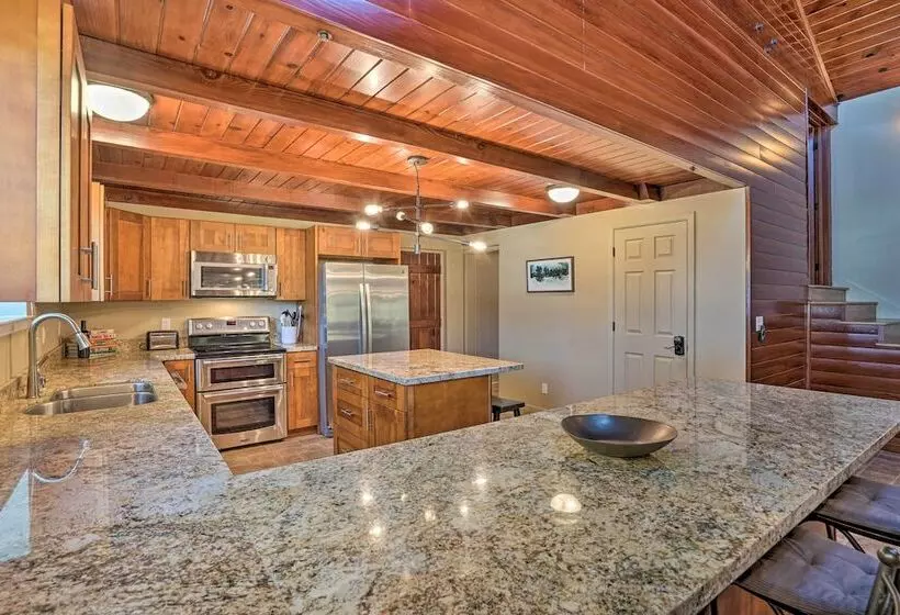 Waterfront Clearlake Retreat W/ Dock & Kayaks