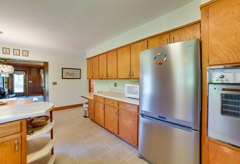 Fifties Beaufort Home W/ Patio, On Newport River!