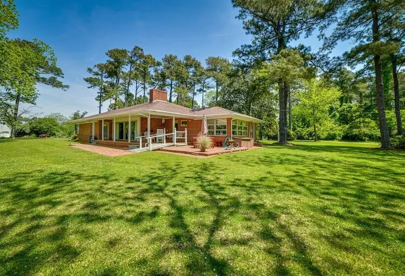 Fifties Beaufort Home W/ Patio, On Newport River!