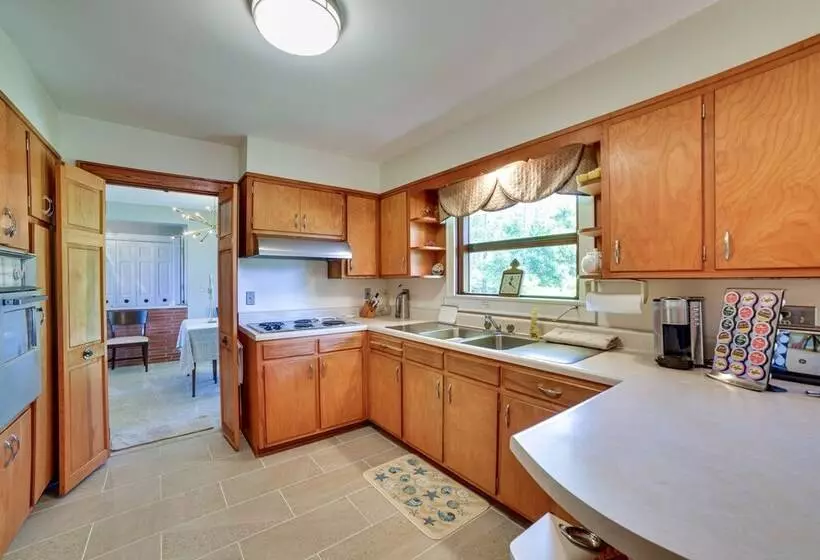 Fifties Beaufort Home W/ Patio, On Newport River!