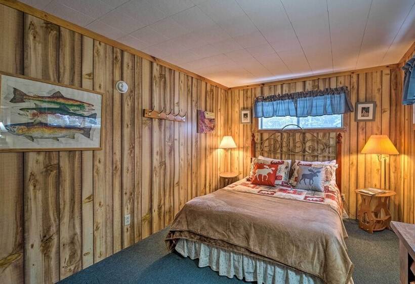 Bolton Alderbrook Lodge W/ Private 10 Acre Lake!