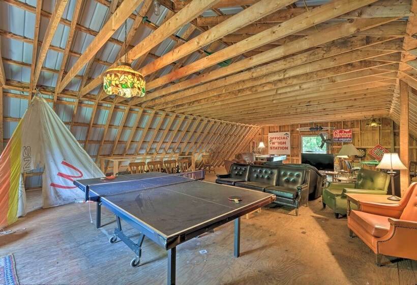 Bolton Alderbrook Lodge W/ Private 10 Acre Lake!