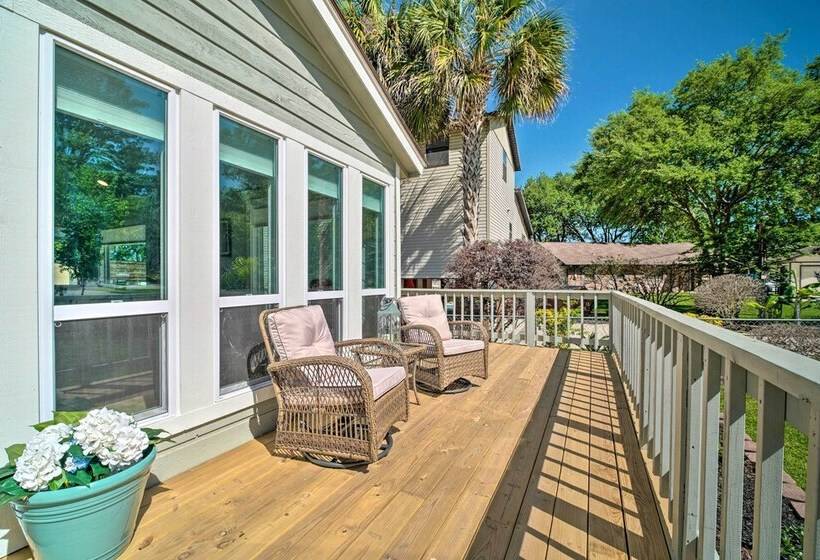 Bright Home W/ Dock On Lake Conroe!