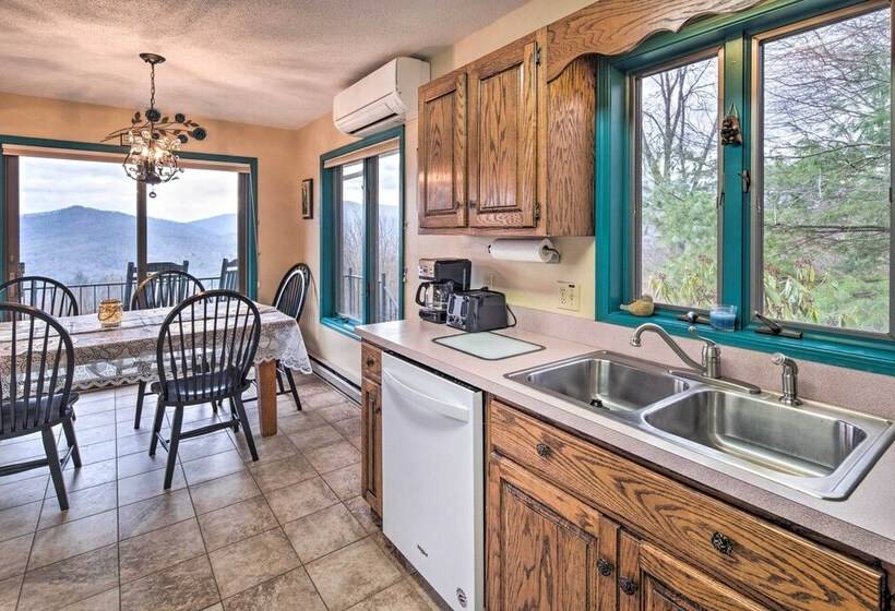 Burnsville Home W/ Deck & Panoramic Mountain Views