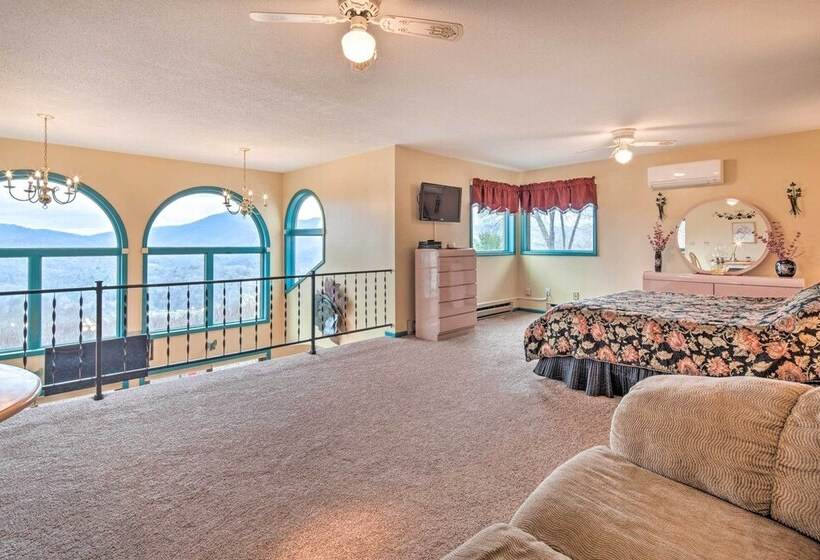 Burnsville Home W/ Deck & Panoramic Mountain Views