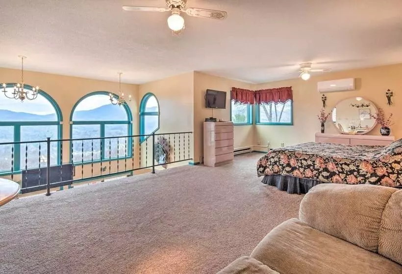 Burnsville Home W/ Deck & Panoramic Mountain Views