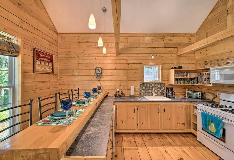 Cabin Inspired Home < 12 Mi To Sugarloaf Mtn!