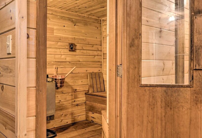 Cabin Inspired Home < 12 Mi To Sugarloaf Mtn!