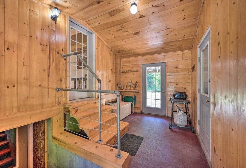 Cabin Inspired Home < 12 Mi To Sugarloaf Mtn!