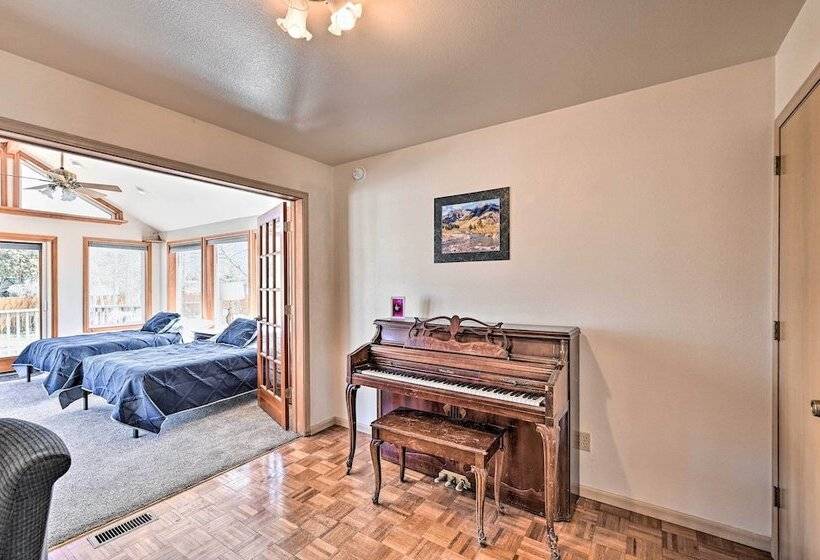 Charming Buena Vista Home W/ Hot Tub + Deck!