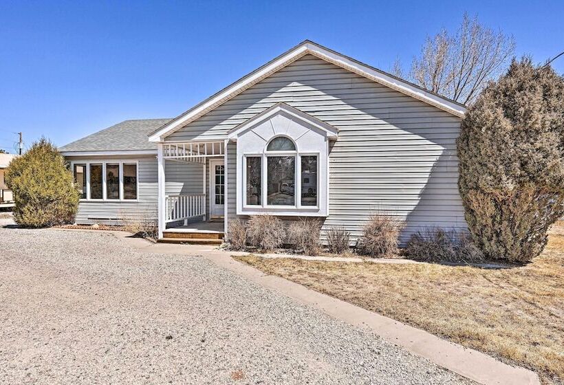 Charming Buena Vista Home W/ Hot Tub + Deck!