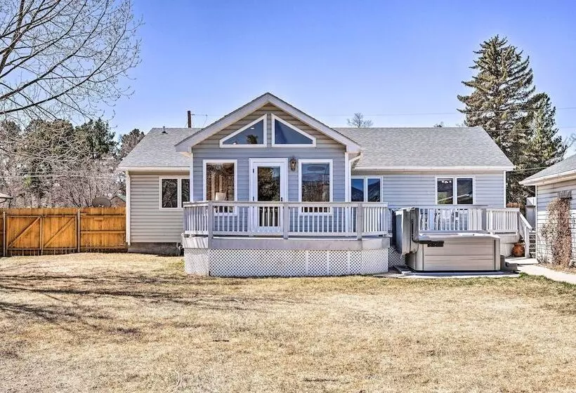 Charming Buena Vista Home W/ Hot Tub + Deck!