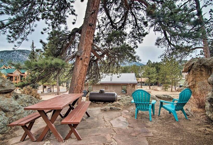 Charming Estes Park Cabin W/ 2 Private Patios!
