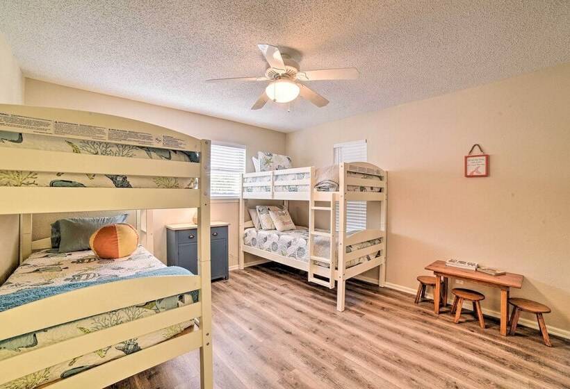 Private Dock: Charming & Spacious Rockport Abode!