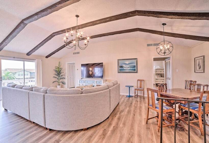 Private Dock: Charming & Spacious Rockport Abode!