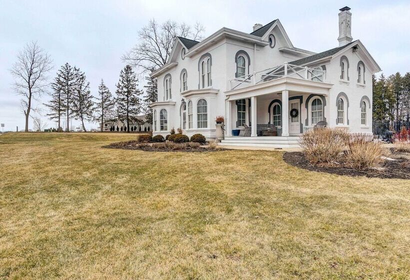 Classic Brookfield Home ~ 14 Mi To Milwaukee!