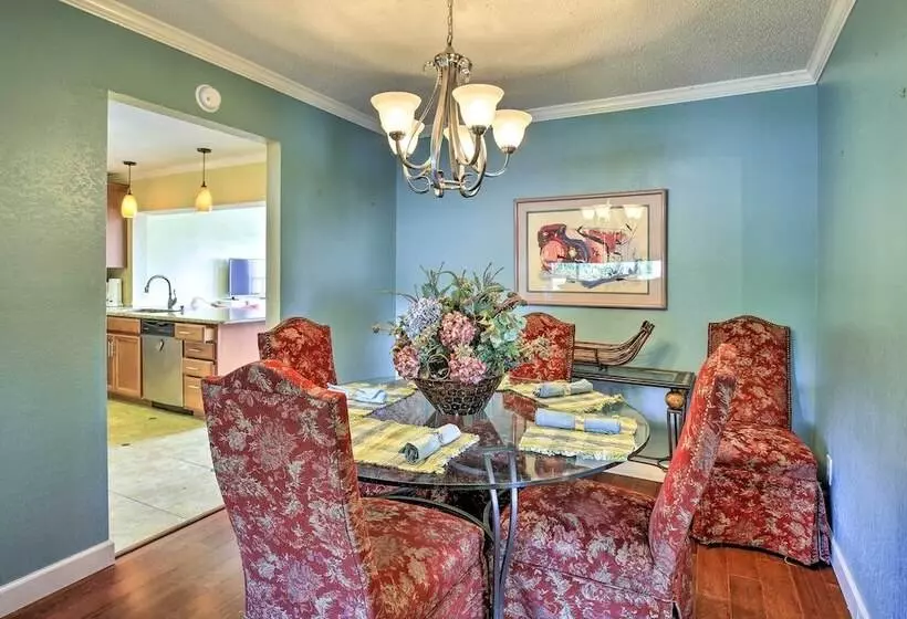 Single Story Home W/ Hot Tub   Pets Welcome!