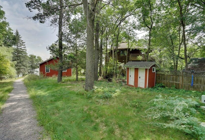 Couples Cabin   Upper Unit With Deck On Eagle Lake