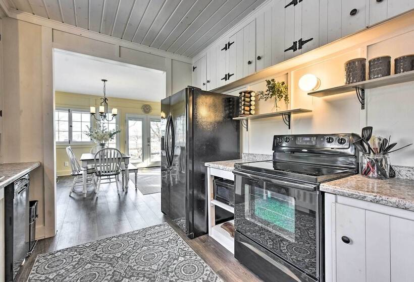 Couples Cabin   Upper Unit With Deck On Eagle Lake