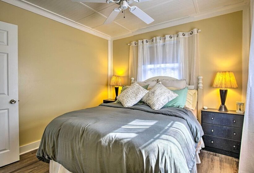 Couples Cabin   Upper Unit With Deck On Eagle Lake