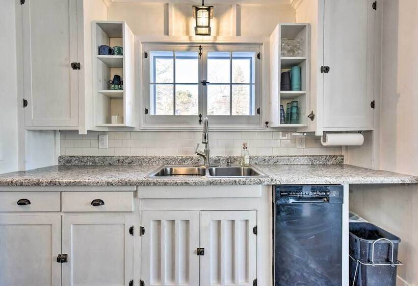 Couples Cabin   Upper Unit With Deck On Eagle Lake