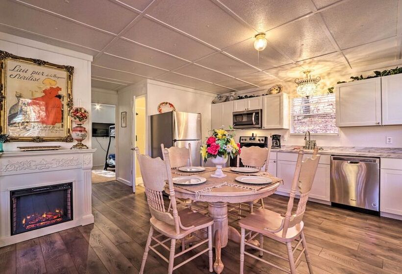 Cozy Cottage: 14 Mi To Smoky Mountain Natl Park!