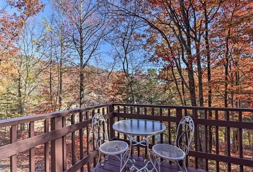 Cozy Cottage: 14 Mi To Smoky Mountain Natl Park!