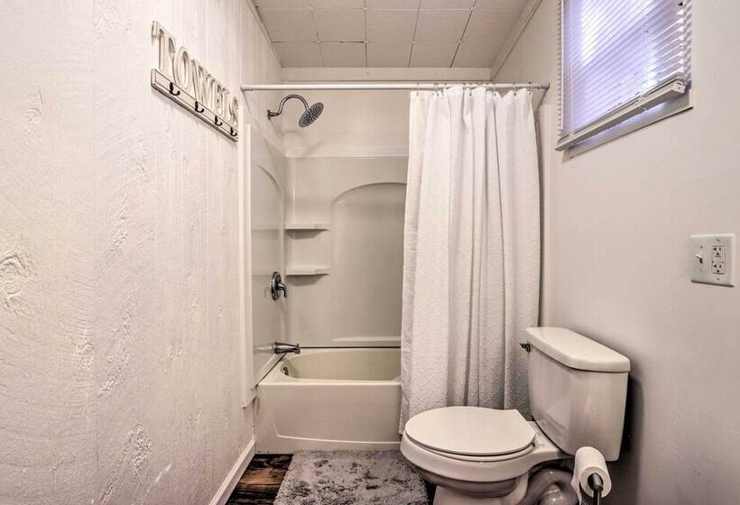 Cozy Cottage: 14 Mi To Smoky Mountain Natl Park!