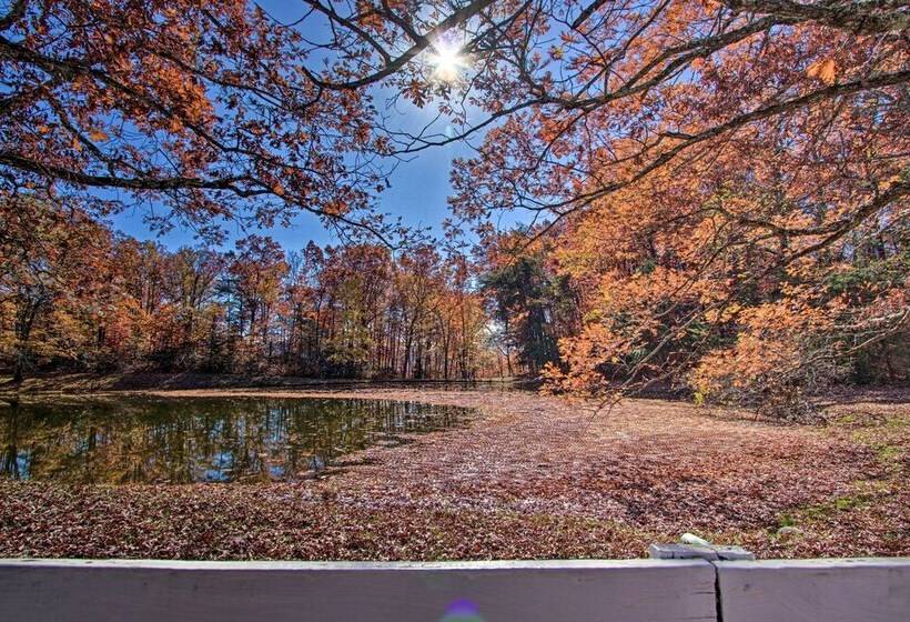 Cozy Cottage: 14 Mi To Smoky Mountain Natl Park!