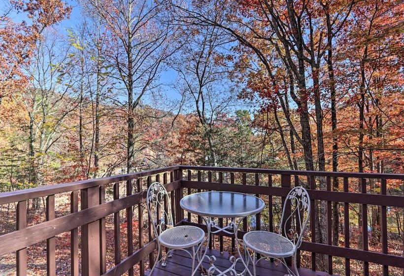 Cozy Cottage: 14 Mi To Smoky Mountain Natl Park!