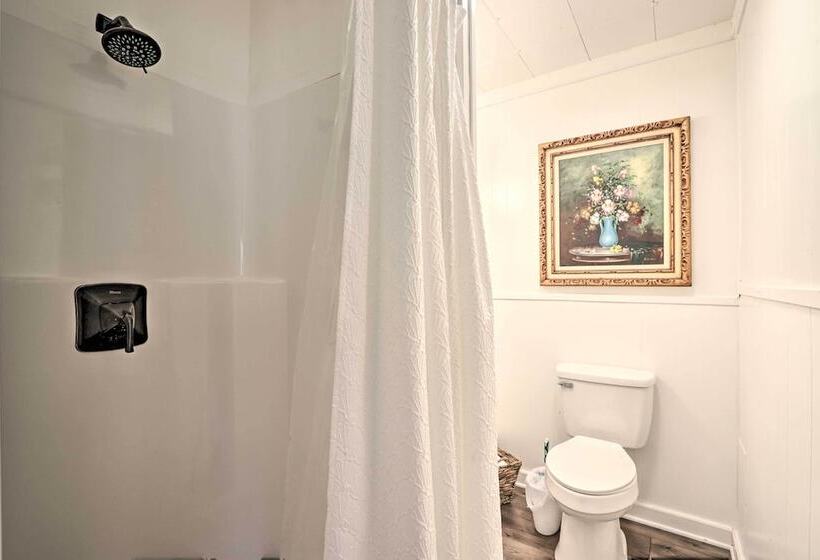 Cozy Cottage: 14 Mi To Smoky Mountain Natl Park!