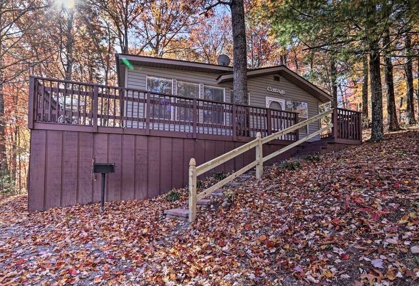 Cozy Cottage: 14 Mi To Smoky Mountain Natl Park!