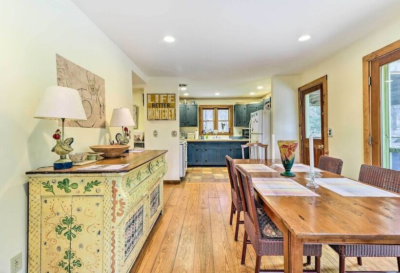 Cozy Monterey Home W/ Porch: Walk To Lake Garfield