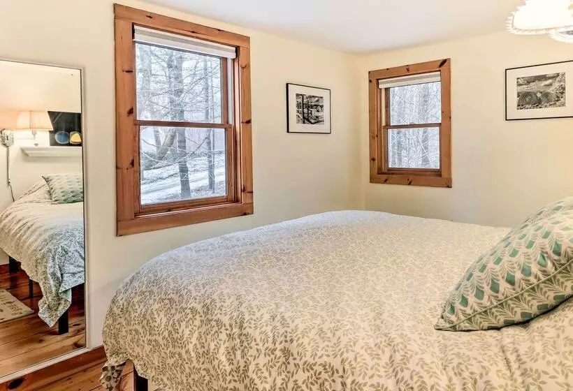 Cozy Monterey Home W/ Porch: Walk To Lake Garfield