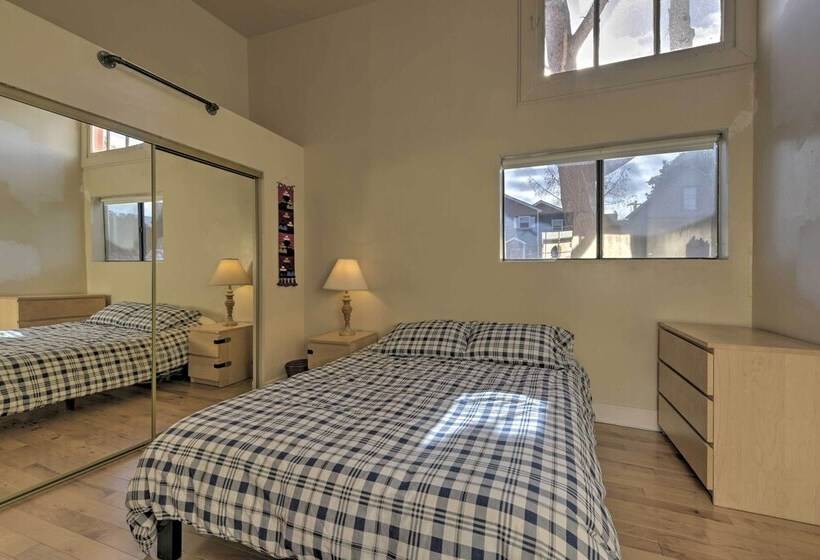 Custom Home W/ Courtyard In Downtown Vallejo!