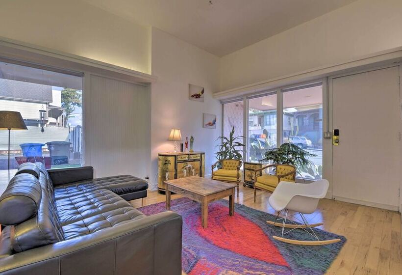 Custom Home W/ Courtyard In Downtown Vallejo!