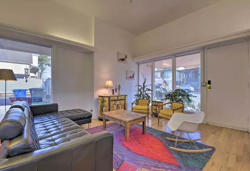 Custom Home W/ Courtyard In Downtown Vallejo!