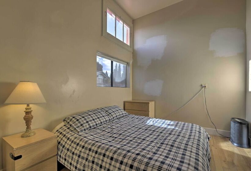 Custom Home W/ Courtyard In Downtown Vallejo!