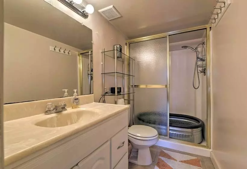 Custom Home W/ Courtyard In Downtown Vallejo!