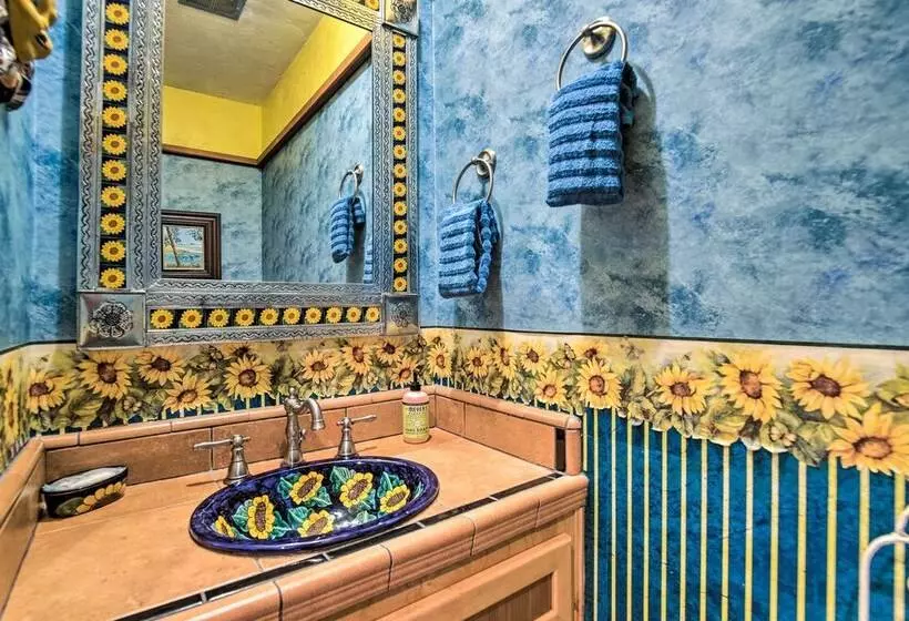 Enchanting Coos Bay Sanctuary W/ Lush Views!