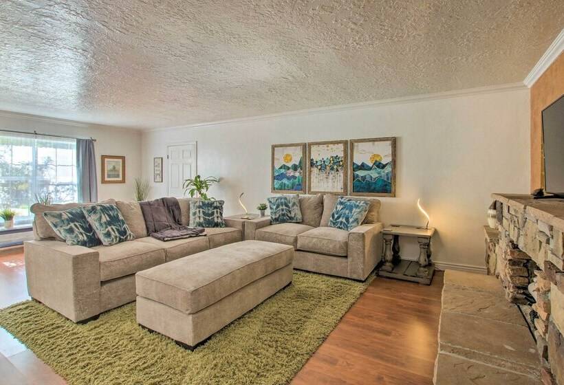 Fun, Fresh Ogden Abode W/ Patio & Grill!