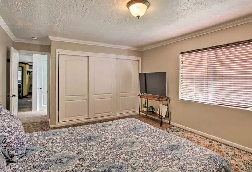 Fun, Fresh Ogden Abode W/ Patio & Grill!