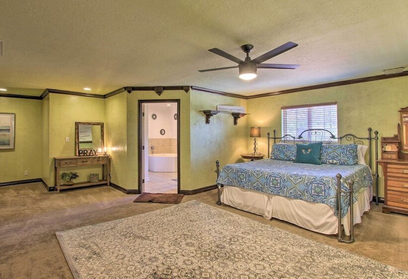 Fun, Fresh Ogden Abode W/ Patio & Grill!