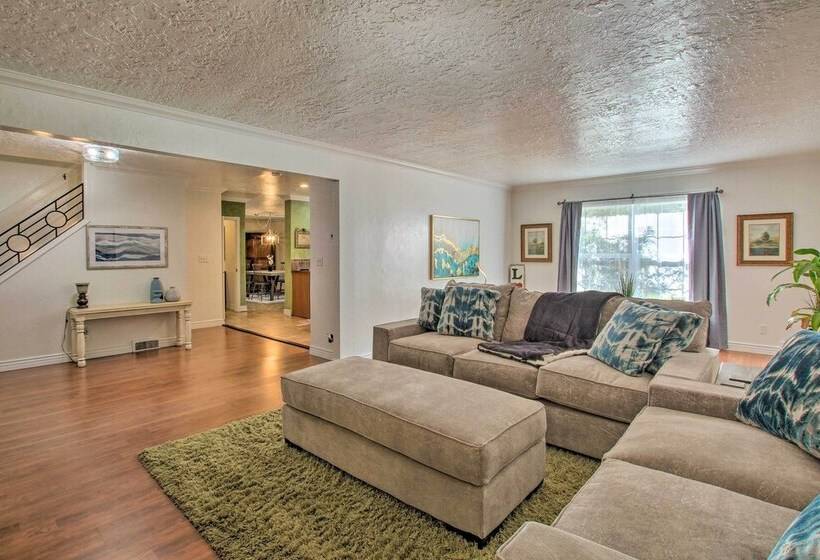 Fun, Fresh Ogden Abode W/ Patio & Grill!