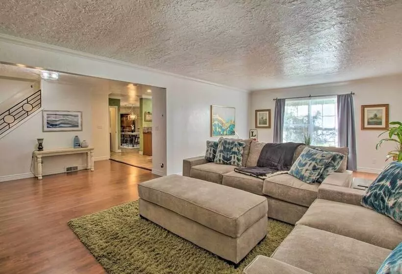 Fun, Fresh Ogden Abode W/ Patio & Grill!