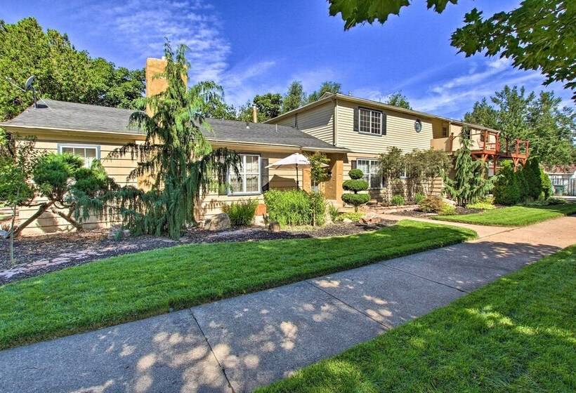 Fun, Fresh Ogden Abode W/ Patio & Grill!