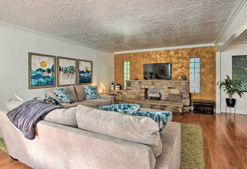 Fun, Fresh Ogden Abode W/ Patio & Grill!