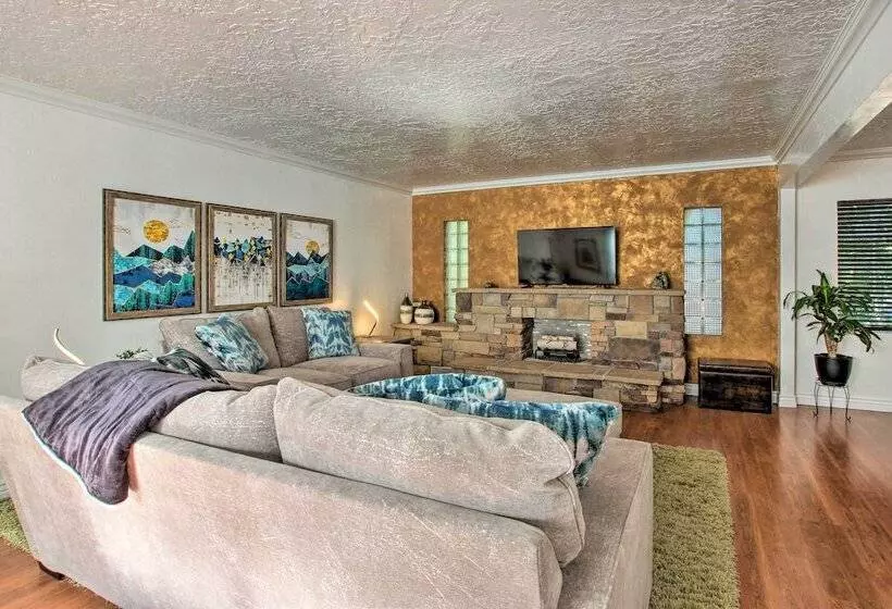Fun, Fresh Ogden Abode W/ Patio & Grill!