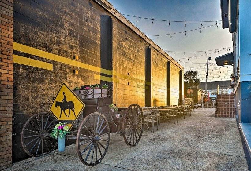 Historic Renovated Home < 2 Mi To Beach & Pier!